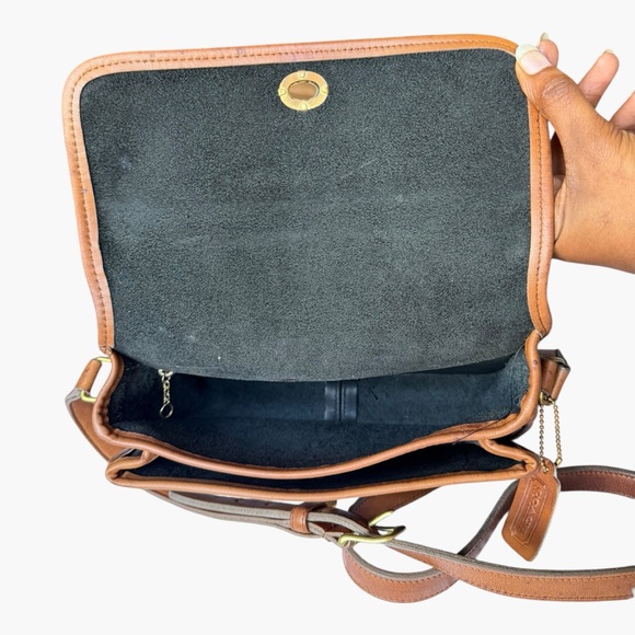 Vintage 1980s Coach Spectator City Bag Black Tan Leather Crossbody Quiet Luxury - Picture 7 of 16